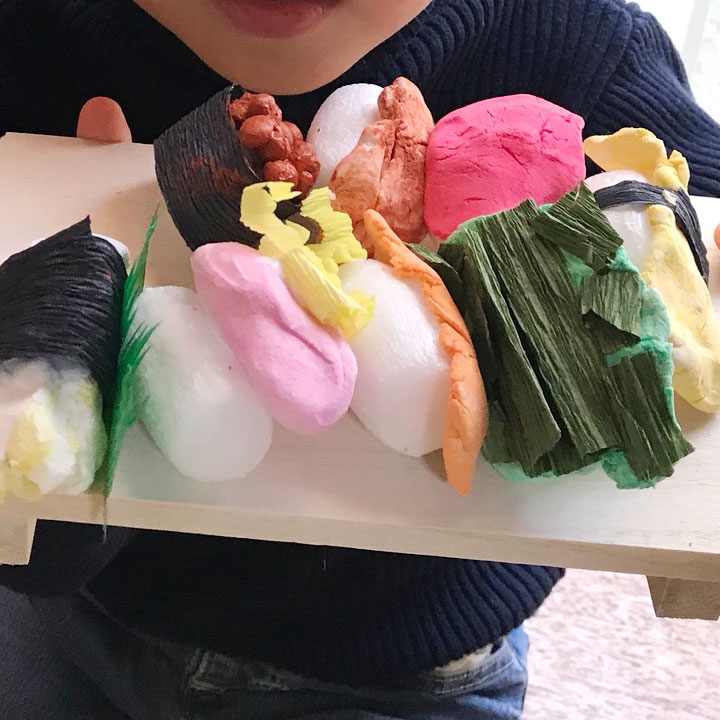 絵画レッスン「お寿司を作ろう」参考画像2