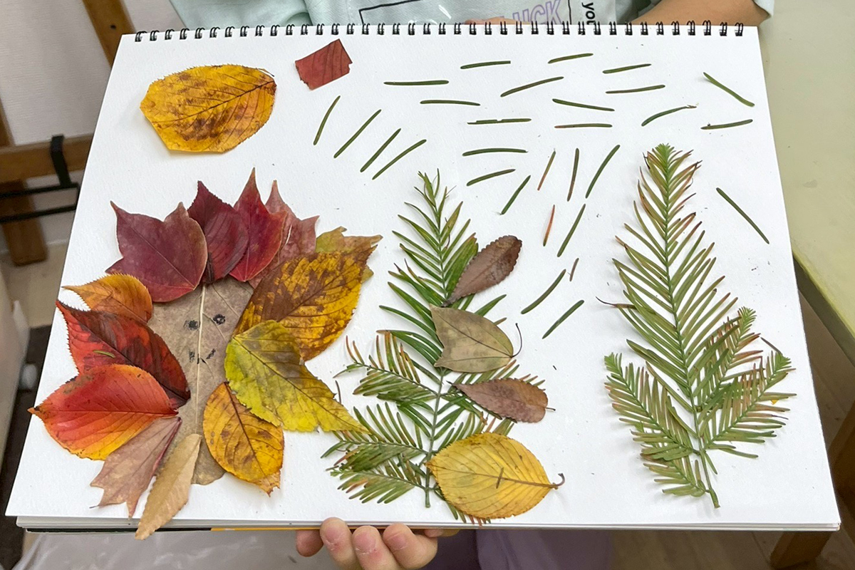 絵画参考作品「秋の森のアーティストになろう」画像